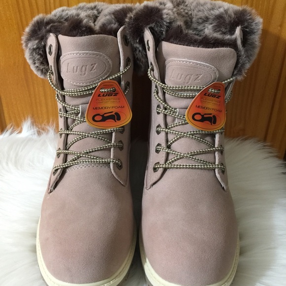 Lugz Shoes - NWT🍁Soft Pink Fur Fall Winter Boots Women size 8